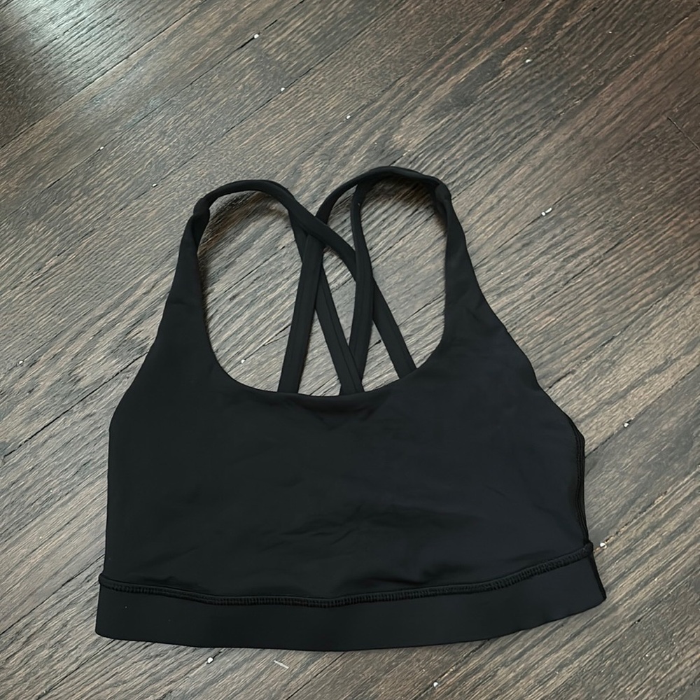 Black lululemon sports bra
